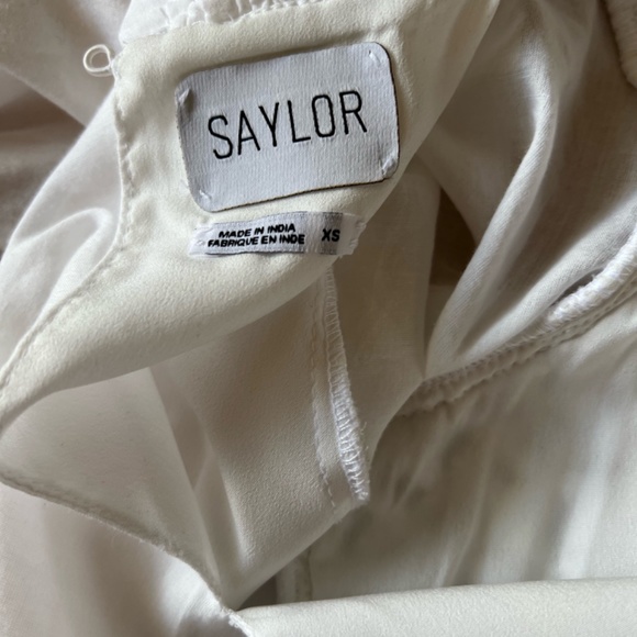 Saylor white dress with nice design on the top size XS - Picture 6 of 6